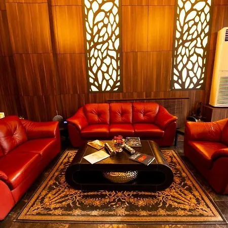 Classes Hotel Airport 3*