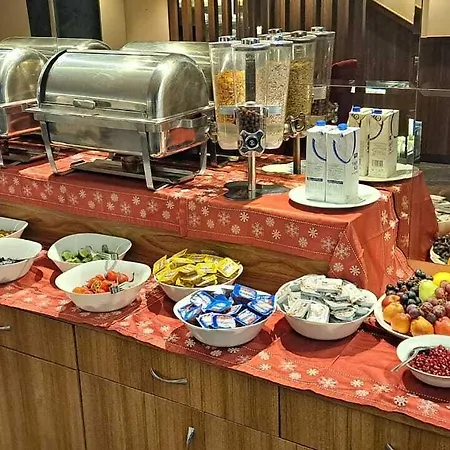 Classes Airport Hotel 3*