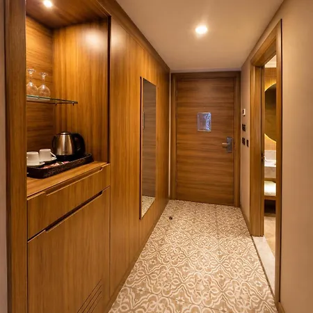 Hotel Classes Airport 3*